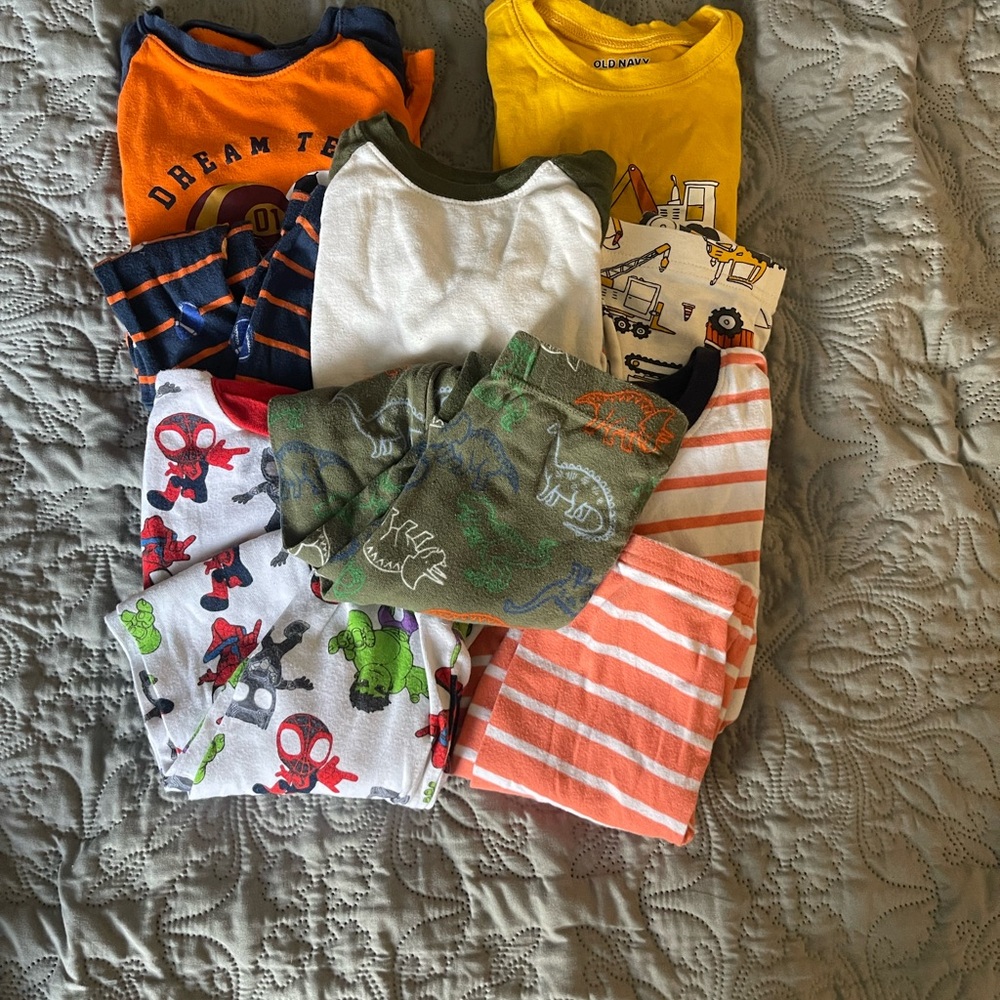 Assorted Boys Pajama Sets Size 5 T